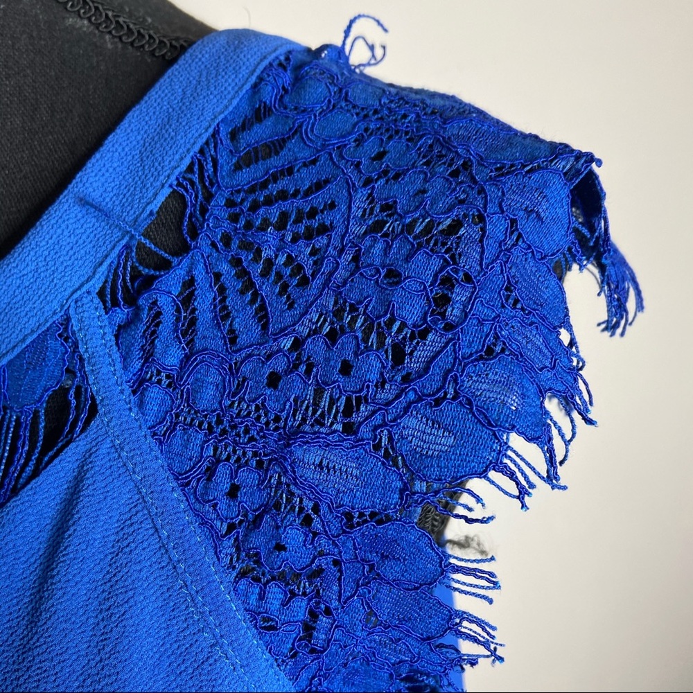 Brixton Ivy Jarred Lace Detail Cap Sleeve Blouse - Picture 6 of 7